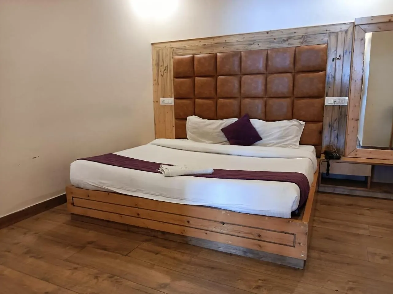 Zoz Sm9 Hotell Shimla